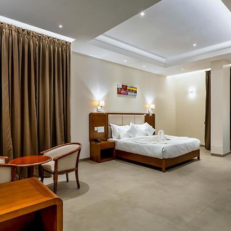 Grand Regal Hotel Chandoli Eksteriør billede