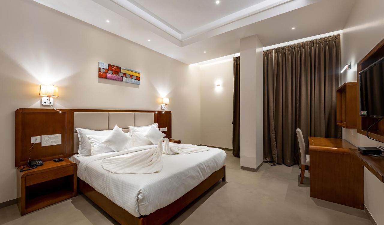 Grand Regal Hotel Chandoli Eksteriør billede